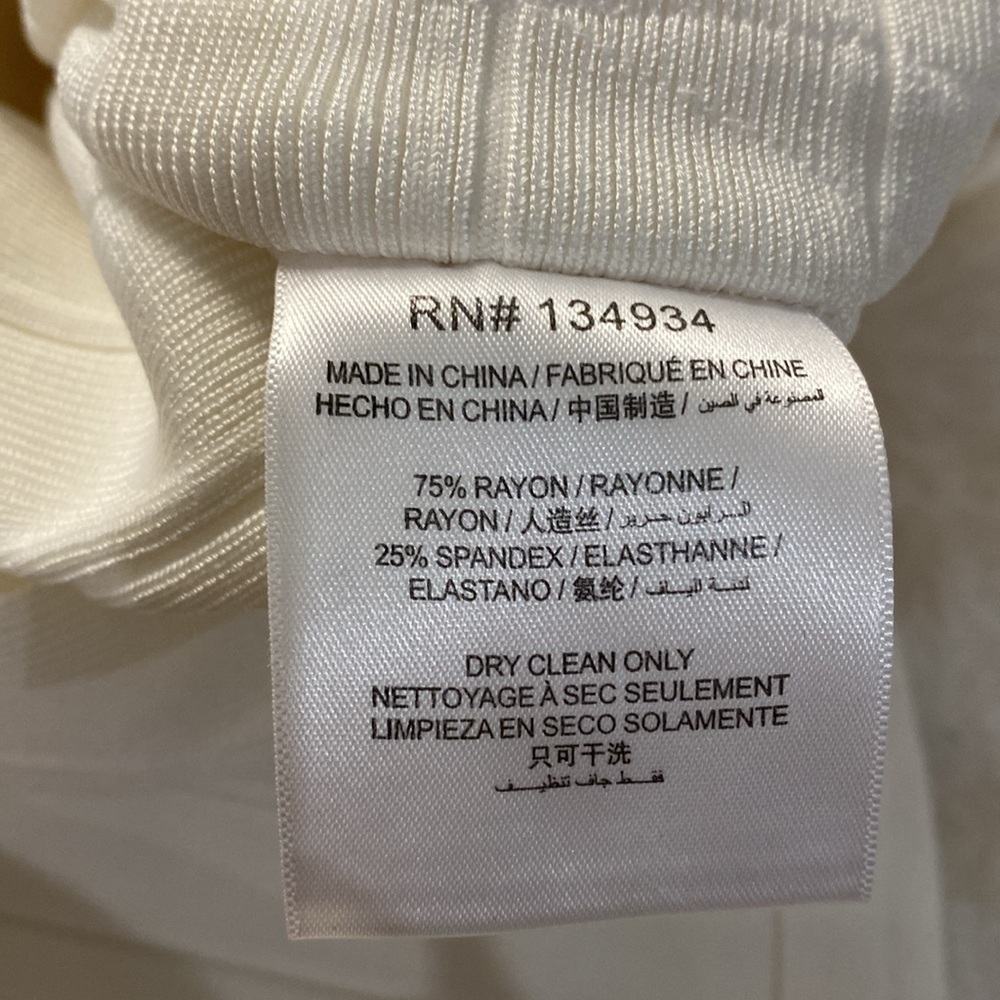 Women’s dress - Picture 11 of 11